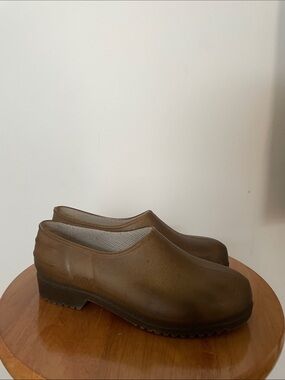 Salter house Garden Clogs Women’s Brown Waterproof Slip-On Garden Flats